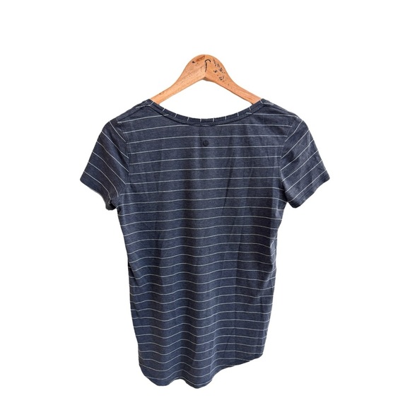 Lululemon Gray Stripe V Neck Short Sleeve Womens Size S T Shirt Activewear - Picture 2 of 9